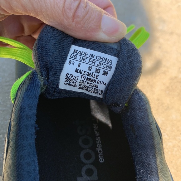 Men’s size 8.5 Adidas Energy Boost running shoes - Picture 3 of 6